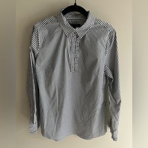 Banana Republic Factory Women’s Stripe Shirt with ruffle detail, size M